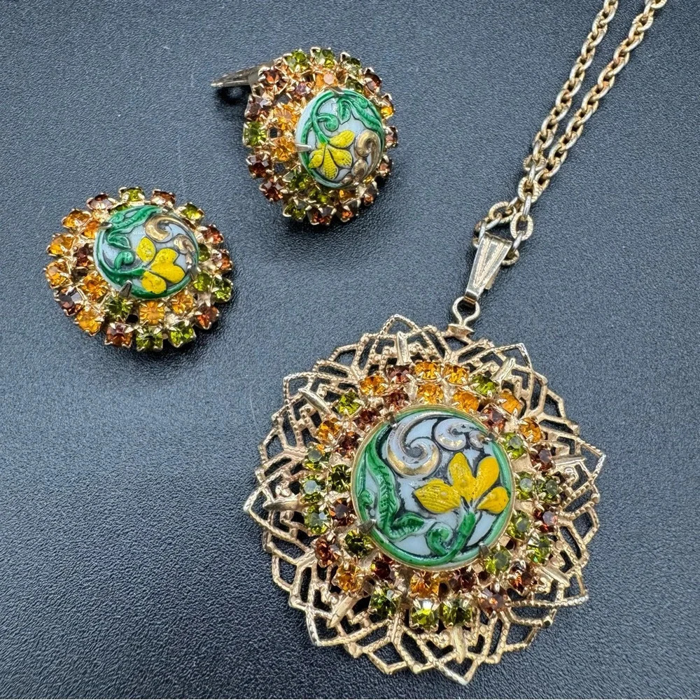 Vintage 1920s Art Nouveau Style Austrian Crystal Gold Tone Floral Necklace Set
